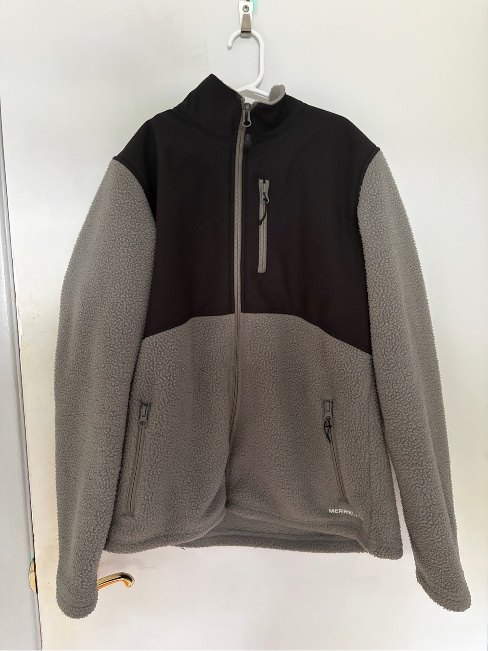 Women’s Merrell Grey and Black Fleece Jacket Size Medium